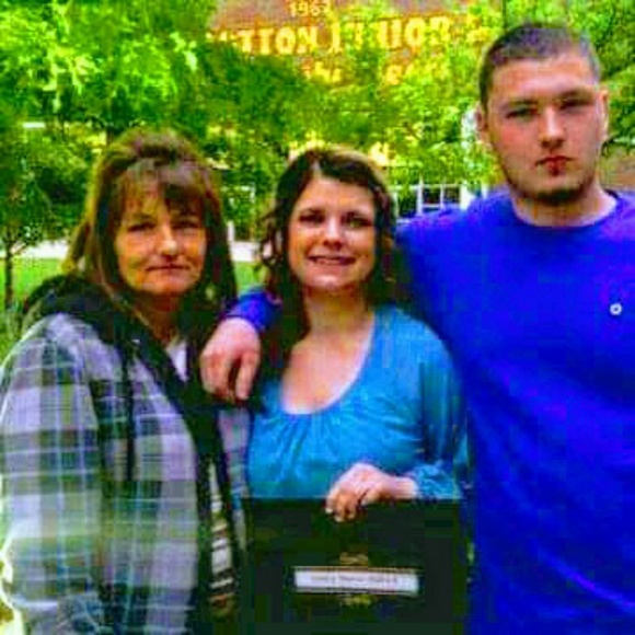 Meet your Posher, Lisa - Picture 1 of 1